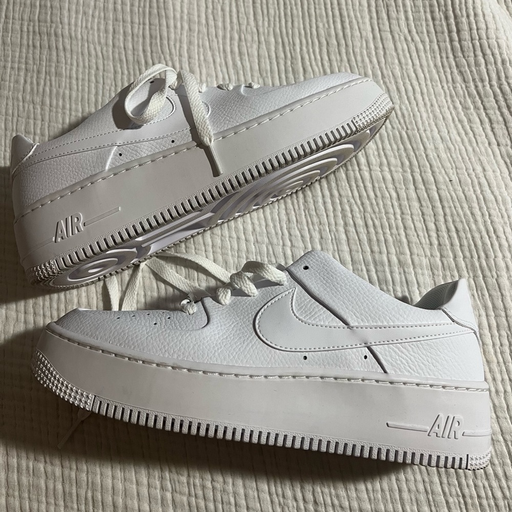 Women’s Nike Sage Low Airforce 1 White